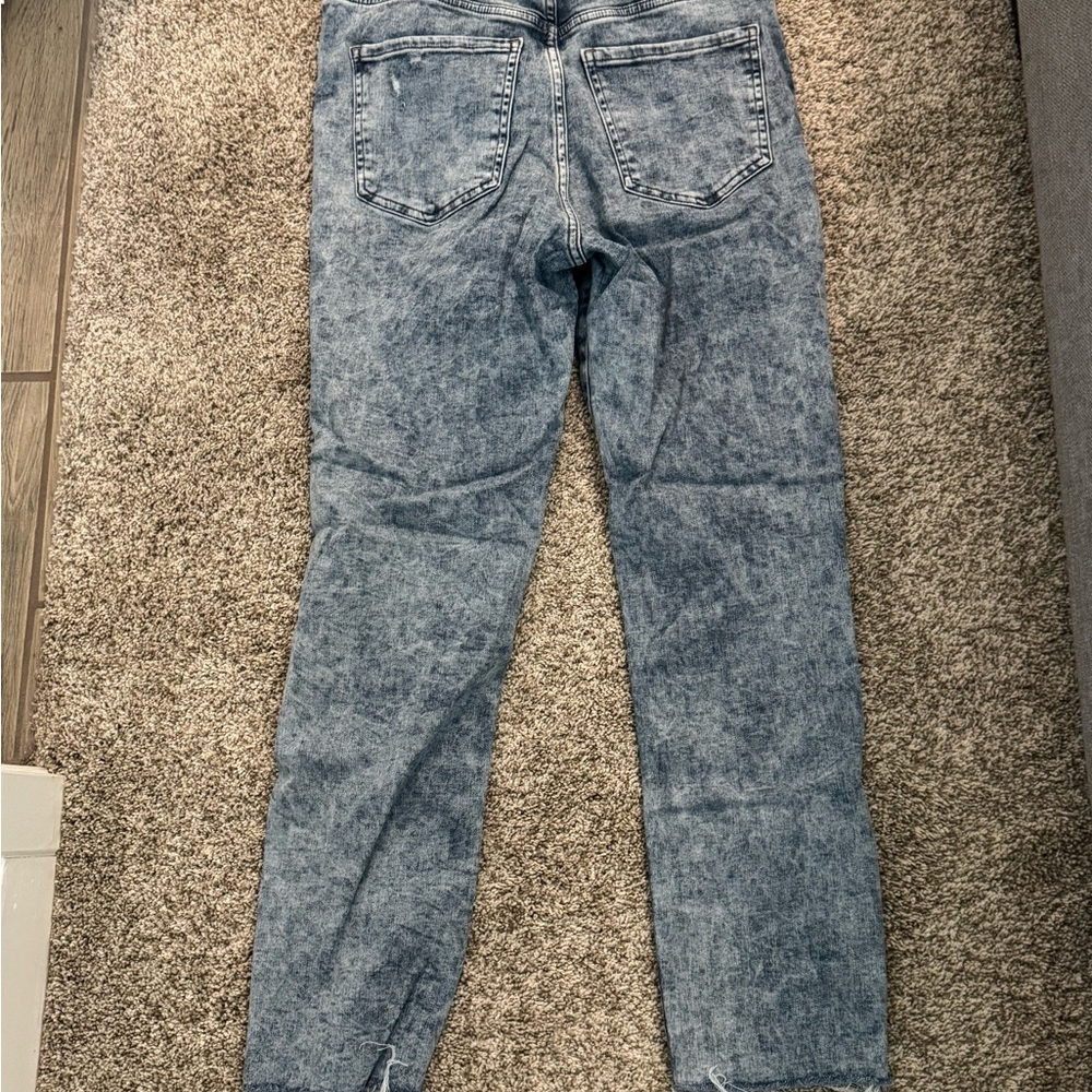 Express jeans barely worn. Super soft jeans